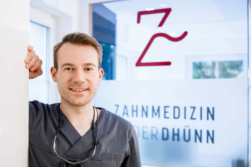 Zahnarzt Odenthal | Zahnmedizin an der Dhünn | Zahnarzt Dr. med. dent. Benjamin Schulte Zahnarzt Odenthal | Zahnmedizin an der Dhünn | Zahnarzt Dr. med. dent. Benjamin Schulte