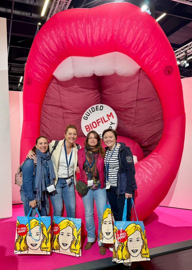 Mitarbeiterinnen der Zahnarztpraxis aus Odenthal, 