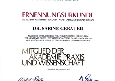 Ernennungsurkunde DGZMK für Dr. Sabine Schulte – Mitglied der Akademie Praxis und Wissenschaft